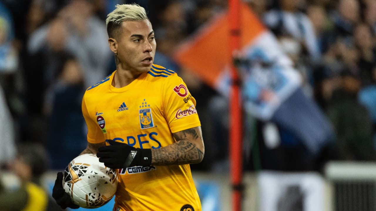 El futuro de Eduardo Vargas podría estar en Brasil con Sampaoli