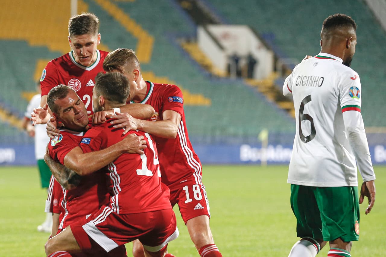 Hungría derrotó a Bulgaria 1-3 e Islandia venció a Rumania 2-1.