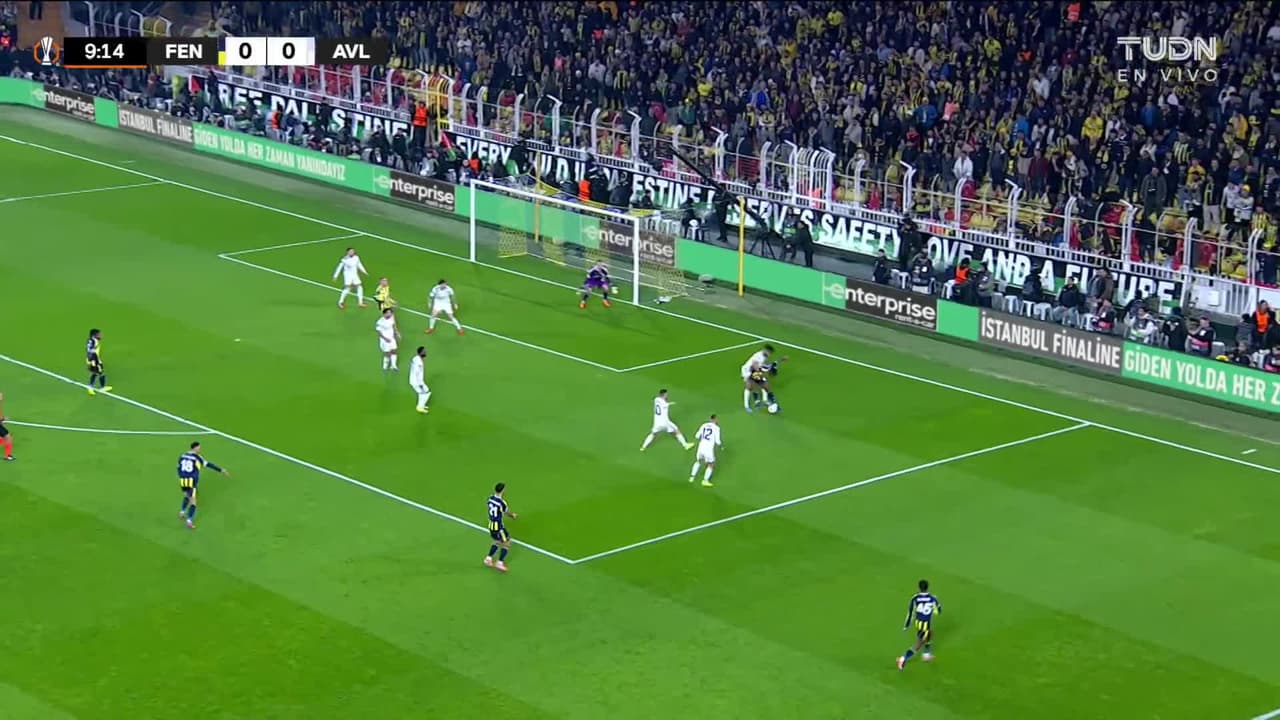 ¡TIRO ATAJADO! disparo por Fred.