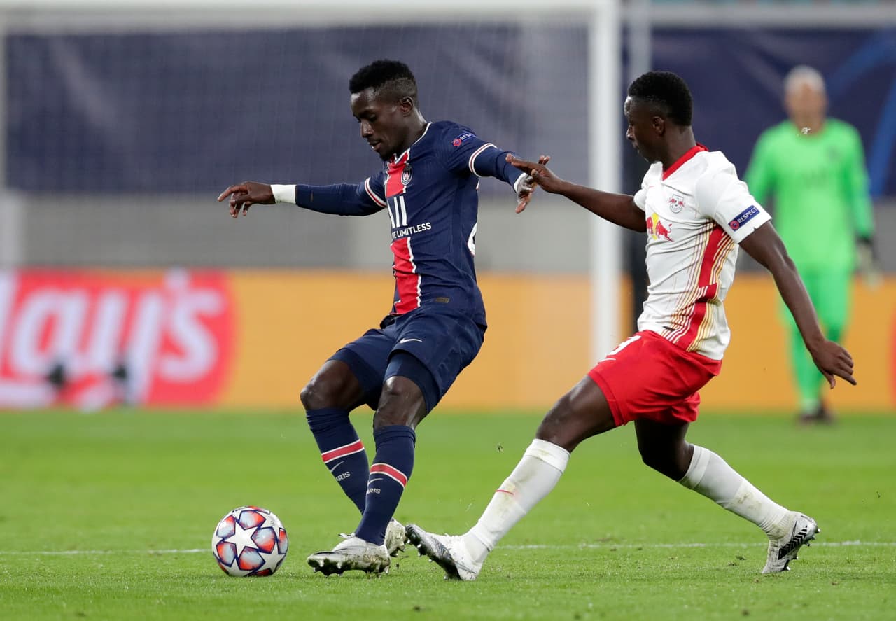 Los pupilos de Nagelsmann derrotaron 2-1 a los de Tuchel en la justa europea. | Di María (6’) abrió el marcador muy pronto en el partido. Nkunku (41’) emparejó los cartones y, cobrando penal, Forsberg (57’) dio la vuelta al juego. Se volverán a enfrentar en Francia la J4 de la Champions.