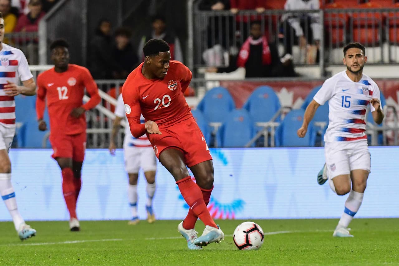 Con goles de Davies y Lucas Cavallini, el combinado de EEUU cayó 2-0 ante Canadá.