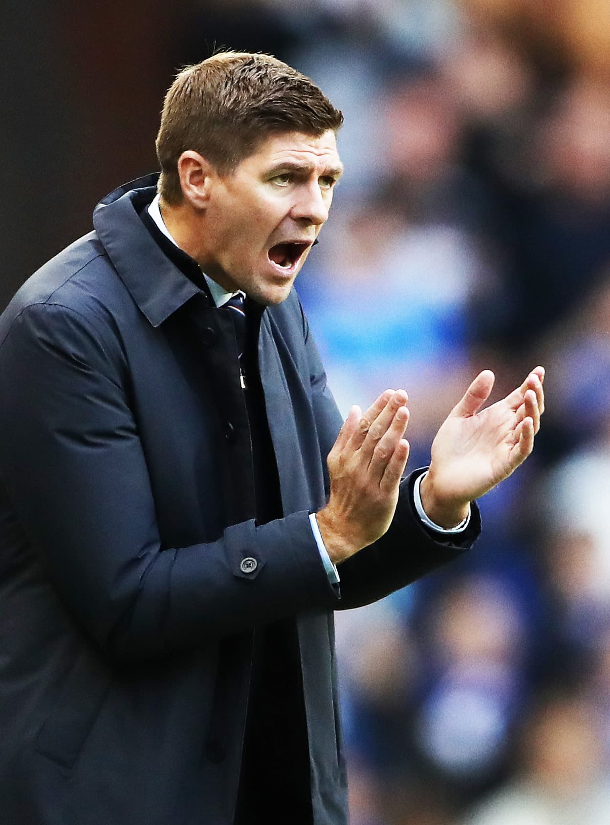 Un ex compañero suyo en el Liverpool es Steven Gerrard, quien ahora dirige al Glasgow Rangers y también lo buscó.