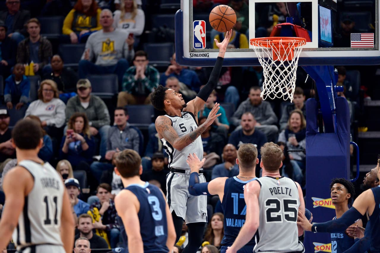 Toronto Raptors
<b>104-105</b> San Antonio Spurs