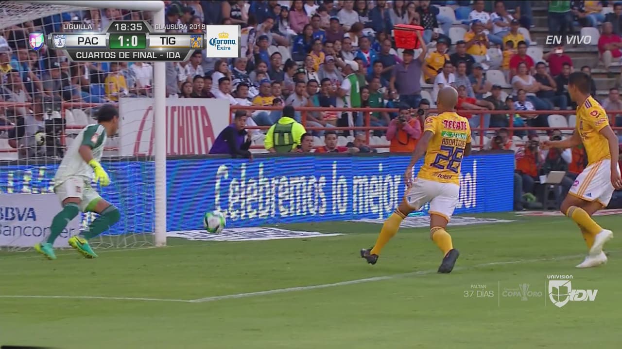 Increíble autogol del ‘Chaka’ Rodríguez; Pachuca ya lo gana 1-0