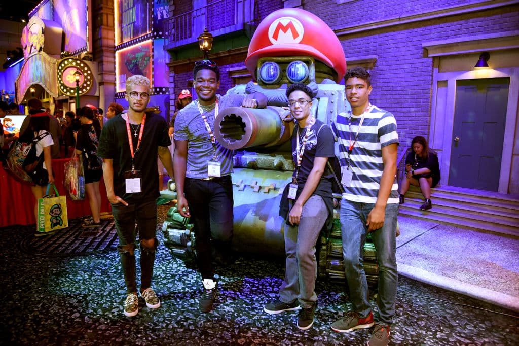 Con pistas de Mario Party desde la versión del Nintendo 64 y más de 100 minijuegos, podrás disfrutar del Mario Party Superstars a partir del 29 de octubre.
<br>