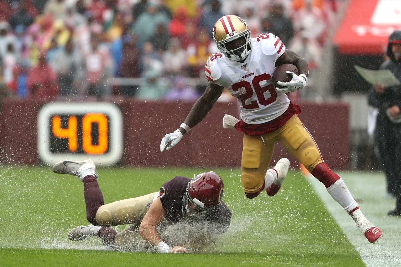 Los San Francisco 49ers continuan con paso perfecto tras vencer 9-0 a Washington y ahora se colocan con marca de 6-0.