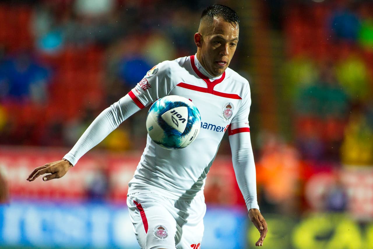 Toluca está en picada. Después de un inicio frenético con dos victorias, ahora hilaron su tercera derrota. En la siguiente fecha volverán al Nemesio Diez para recibir a Cruz Azul.