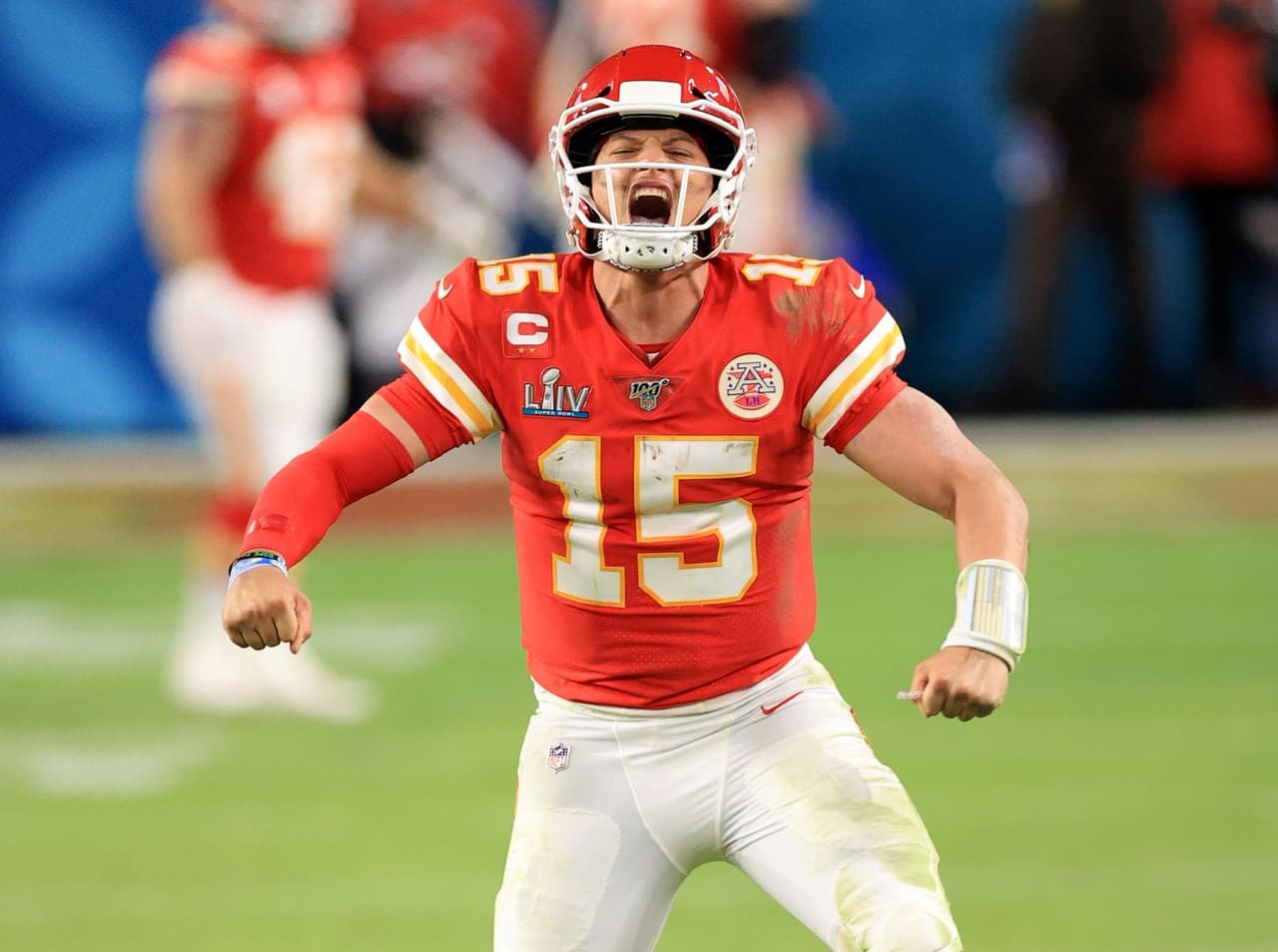 Patrick Mahomes permanecerá más tiempo con los Chiefs