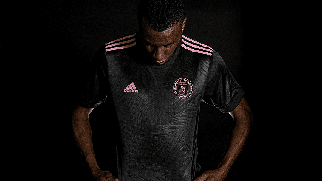 En Inter Miami presentaron variaciones a su camiseta original. Esta alternativa al uniforme de su temporada inaugural fue bautizado como 'La Palma'.