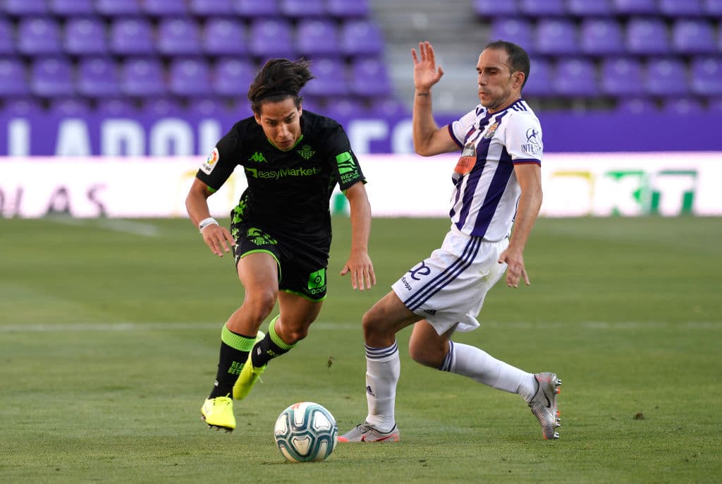 Valladolid 2-0 Betis | Sergio Guardiola (45+2’) abrió el marcador al final del primer tiempo y Óscar Plano aumentó la diferencia a los 63’ del juego. Diego Lainez ingresó a la cancha al 71’; Andrés Guardado no participó en el juego. Betis cierra la competición con 41 unidades; Valladolid libró el descenso con 42 puntos.