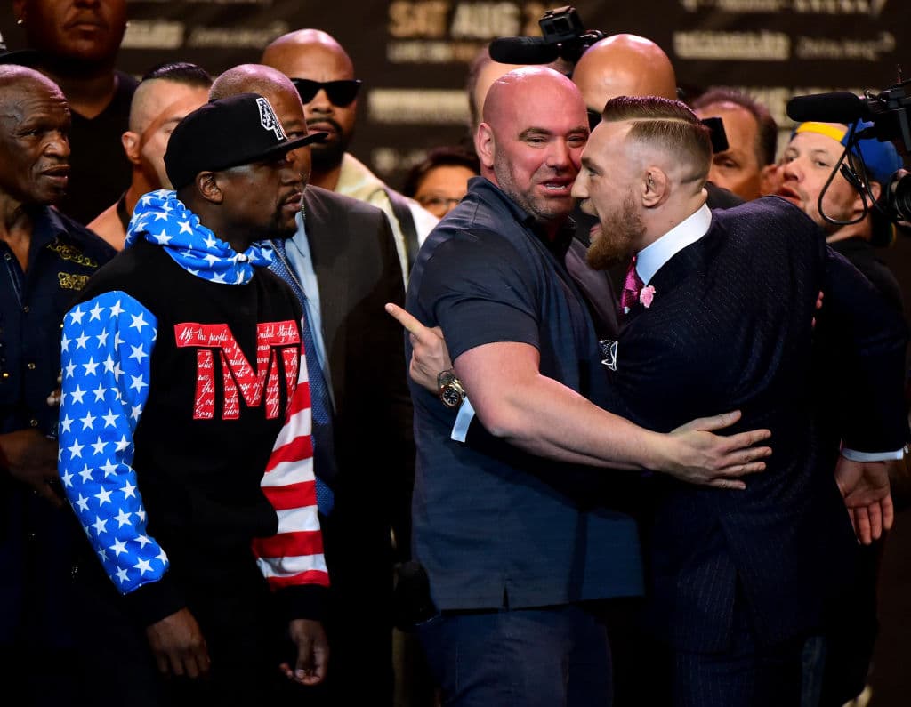 <b>La pelea inusual contra McGregor</b>
<br>Mayweather enfrentó a un luchador de la MMA, cosa nunca antes vista. Esta pelea se caracterizó por las declaraciones tan polémicas que acrecentaron la rivalidad y expectativa, aún después de la pelea.