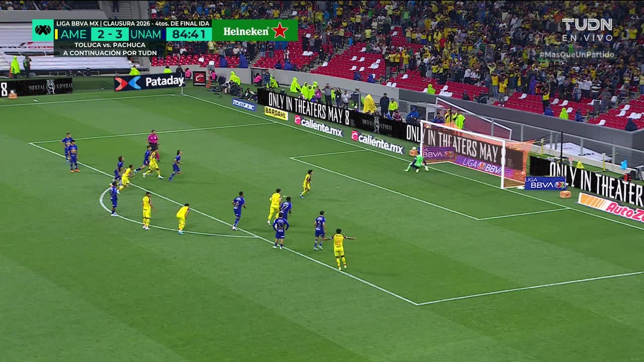 ¡GOL!  anota para América. Álex Zendejas