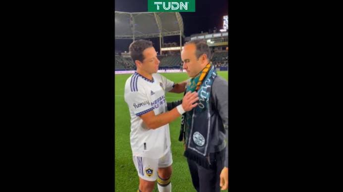 ¡Poder mexicano! Chicharito vence a Landon Donovan con Galaxy