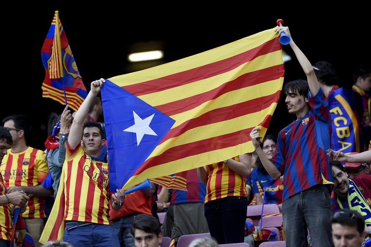 Multan al Barcelona por chiflidos al himno español