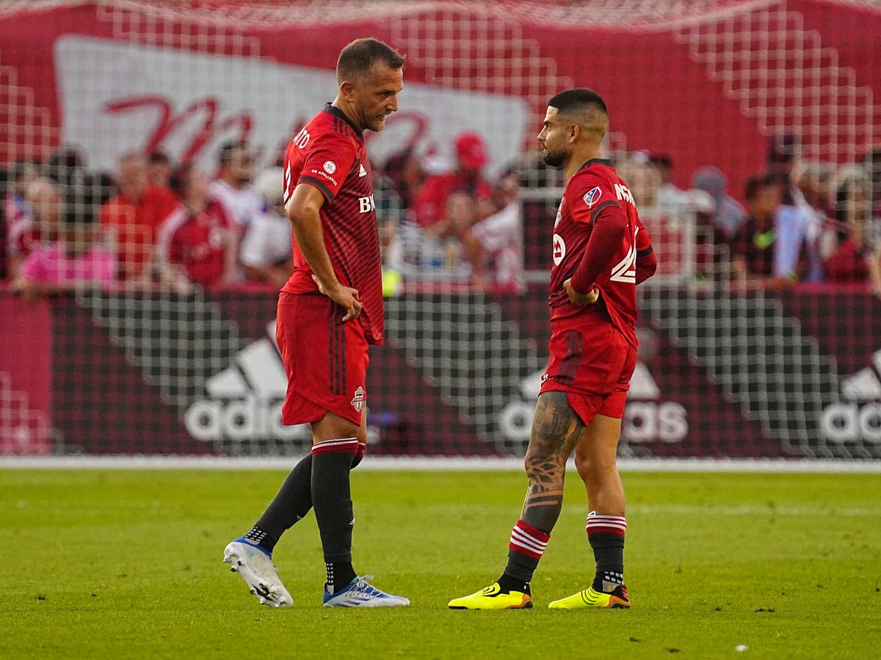 Insigne pudo compartir el terreno de juego con el defensor italiano Domenico Criscito, otra de las figuras italianas que se sumaron a Toronto FC este verano.
<br>