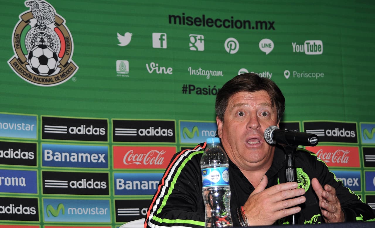 Terminamos con el propio Miguel Herrera, muy cuestionado por su manejo de alineaciones y declaraciones polémicas el ‘Piojo’ está el el ‘Ojo del Huracán’ en México. (Foto: Getty Images).