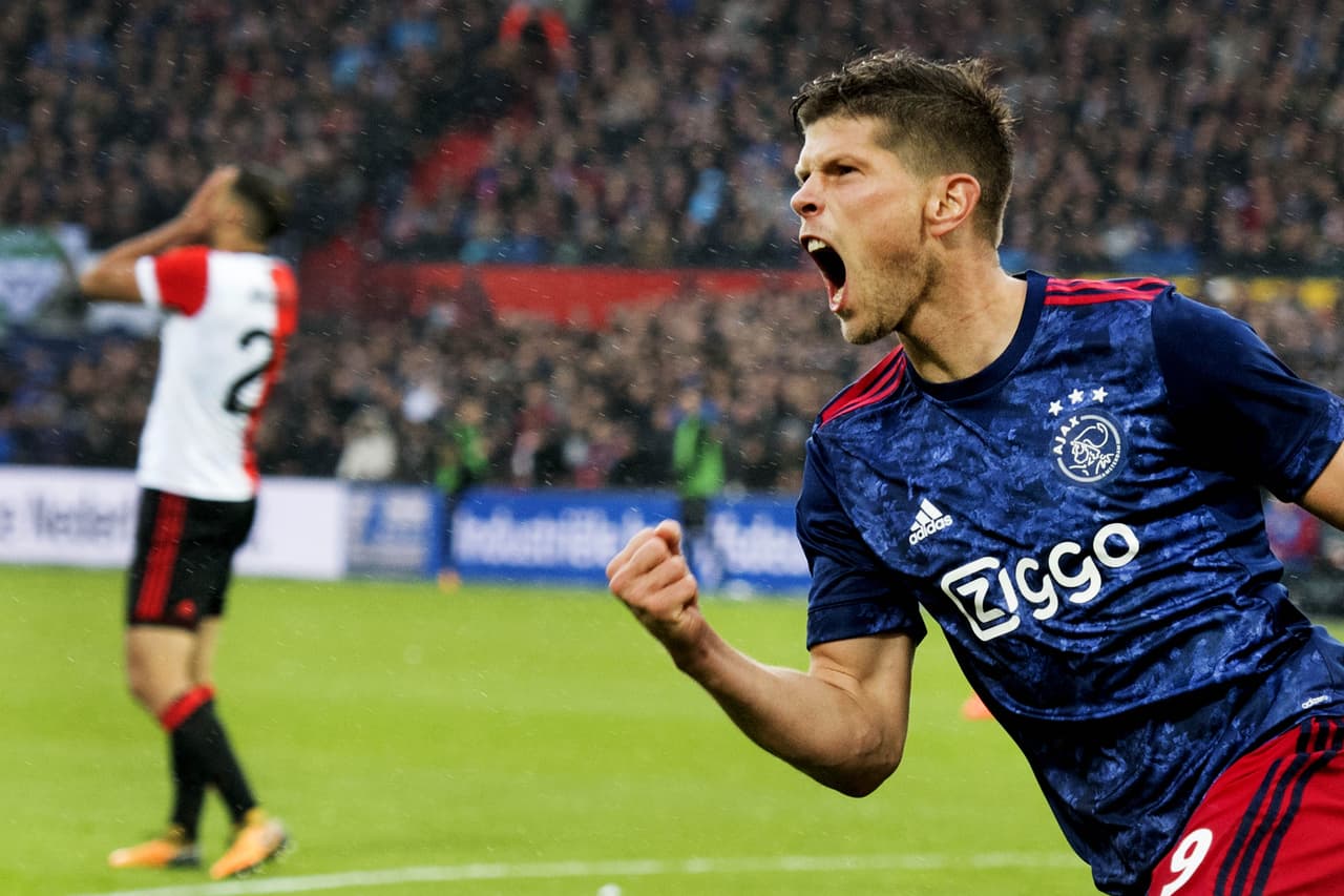 Ajax's Klaas Jan Huntelaar celebrates after scoring against Feyenoord during the Netherlands Eredivisie match between Feyenoord Rotterdam and Ajax Amsterdam in Rotterdam, on October 22, 2017. / AFP PHOTO / ANP / Olaf KRAAK / Netherlands OUT (Photo credit should read OLAF KRAAK/AFP/Getty Images)