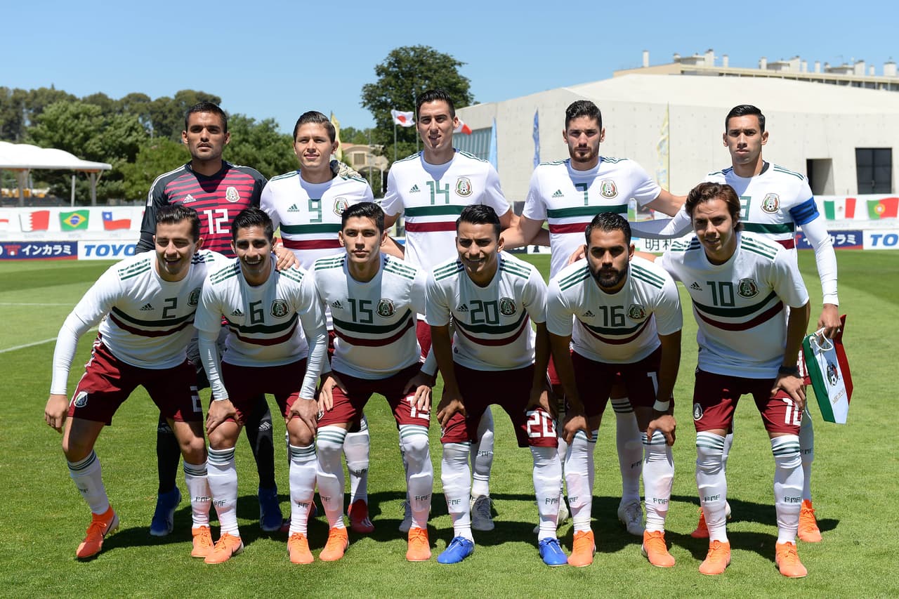 Jaime Lozano, entrenador de México, puso de titulares a Hernández, Mozo, Mora, Arteaga, Govea, Córdova, Torres, Aguirre, Godínez, Esquivel y Yrizar.