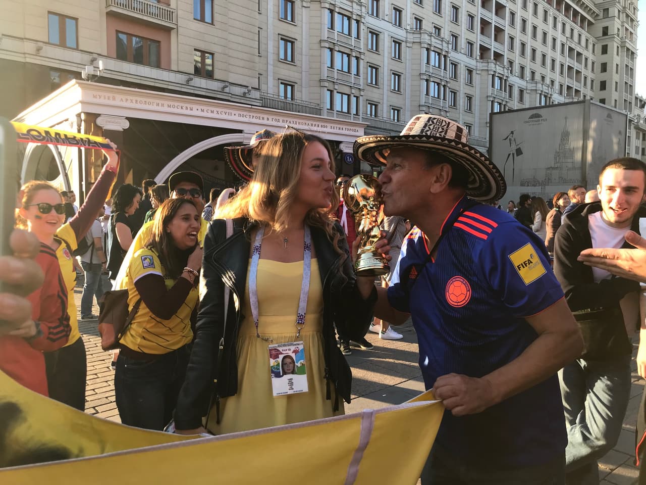 El sazón especial de los mundiales siempre son los fanáticos con su ánimo y su colorido.