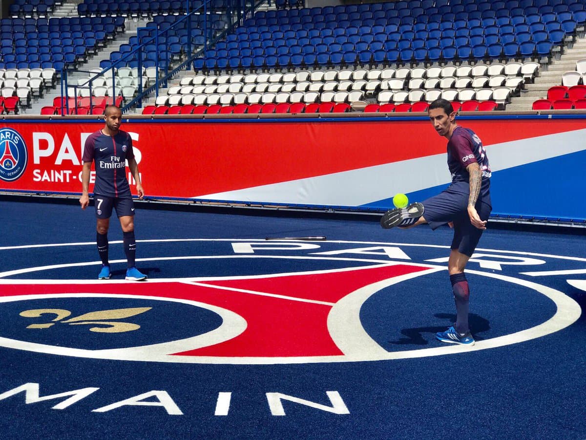 Lucas Moura y Ángel di María deben cubrir las expectativas para esta campaña.