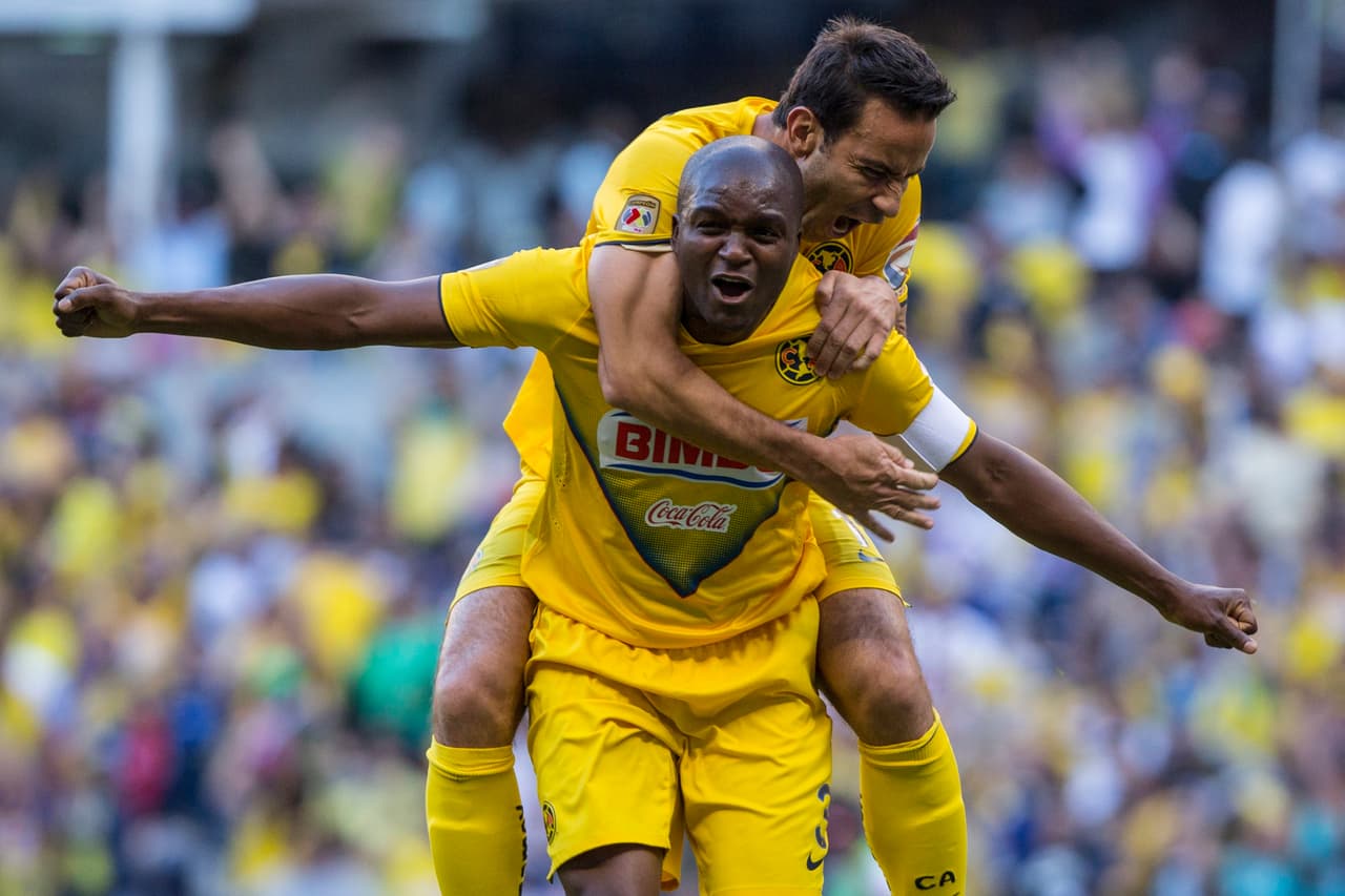 Aquivaldo ganó con Pachuca tres veces la Liga MX (2006, 2007 y 2016), una Copa Sudamericana (2006) y una la Liga de Campeones de Concacaf (2007), mientras que con América ganó una vez la Liga MX en 2013 en la recordada final contra Cruz Azul en la que anotó gol.