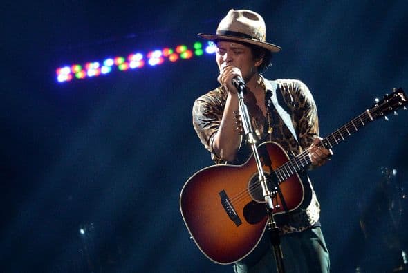 Una probadita de lo que podemos ver en el medio tiempo del Super Bowl XLVIII con Bruno Mars.