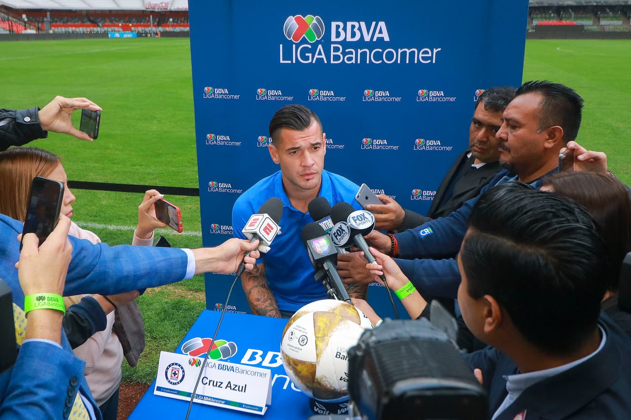 Caraglio, muy solicitado ante la prensa nacional e internacional.