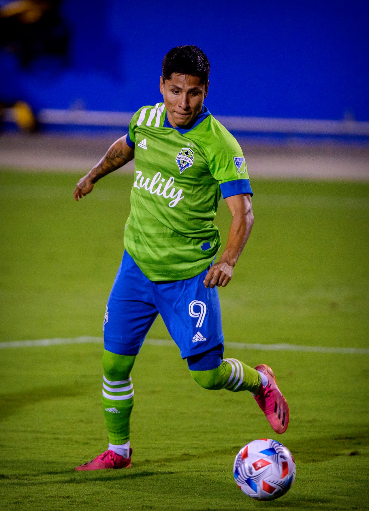 Durante muchas semanas del año futbolístico en Estados Unidos y Canadá, Ruidíaz fue el máximo candidato a ser considerado como el Botín de Oro de la MLS 2021.
<br>