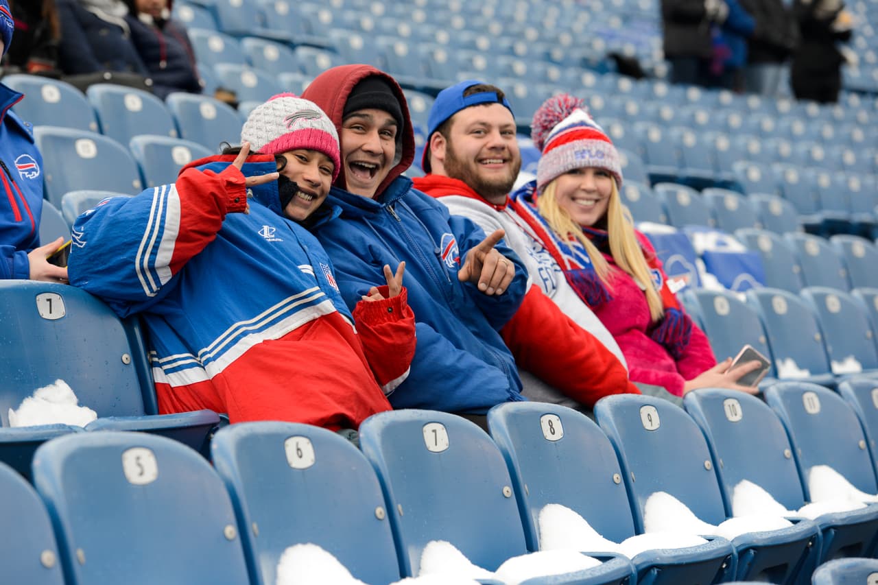 Adiós a la temporada regular de la NFL, y los fans demostraron toda su pasión por este deporte.