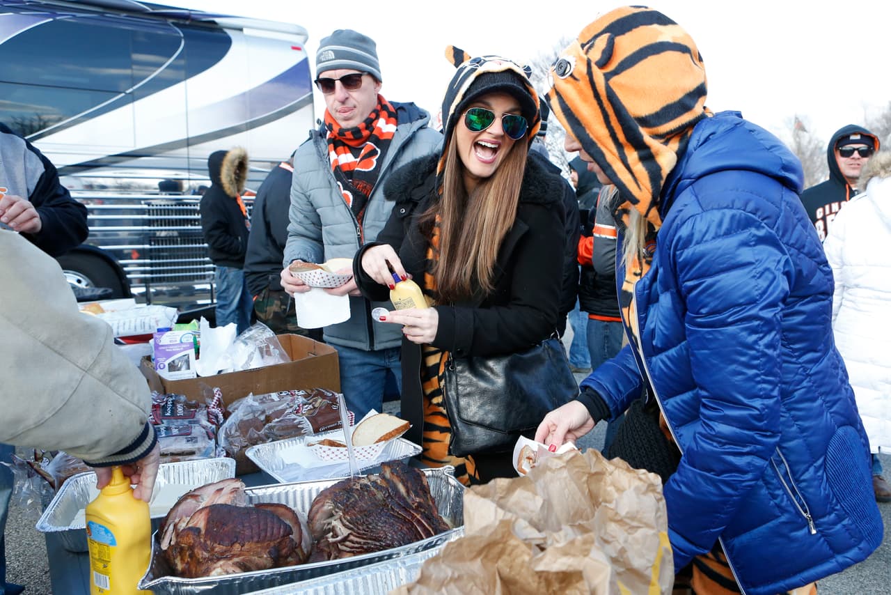 Adiós a la temporada regular de la NFL, y los fans demostraron toda su pasión por este deporte.