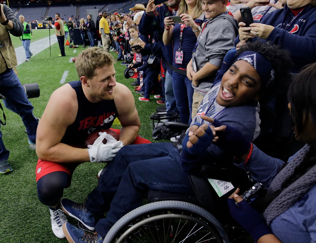 Adiós a la temporada regular de la NFL, y los fans demostraron toda su pasión por este deporte.