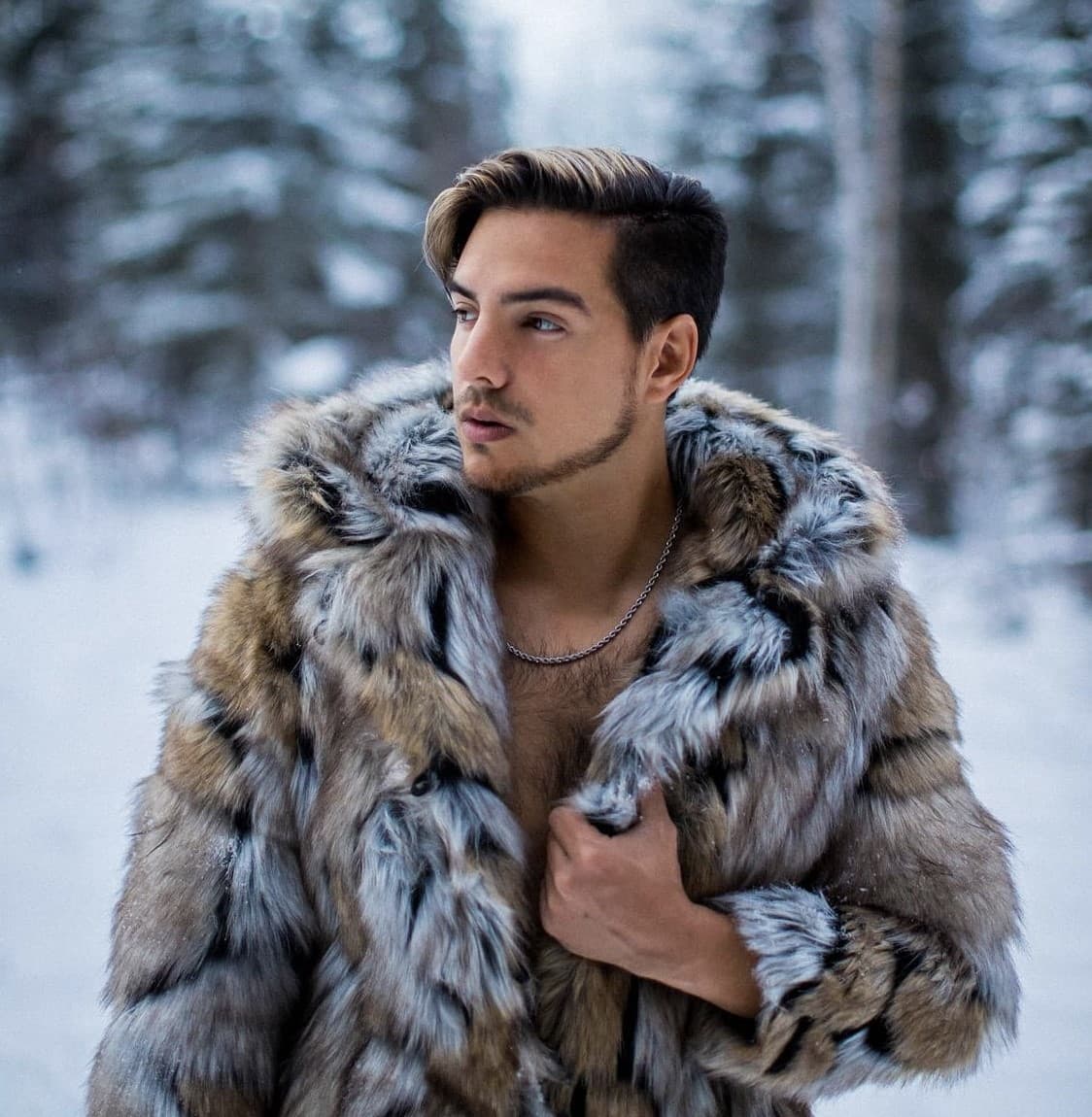 Vadhir también ha avanzado en su carrera musical con el lanzamiento de ‘Buena Suerte’.
<br>