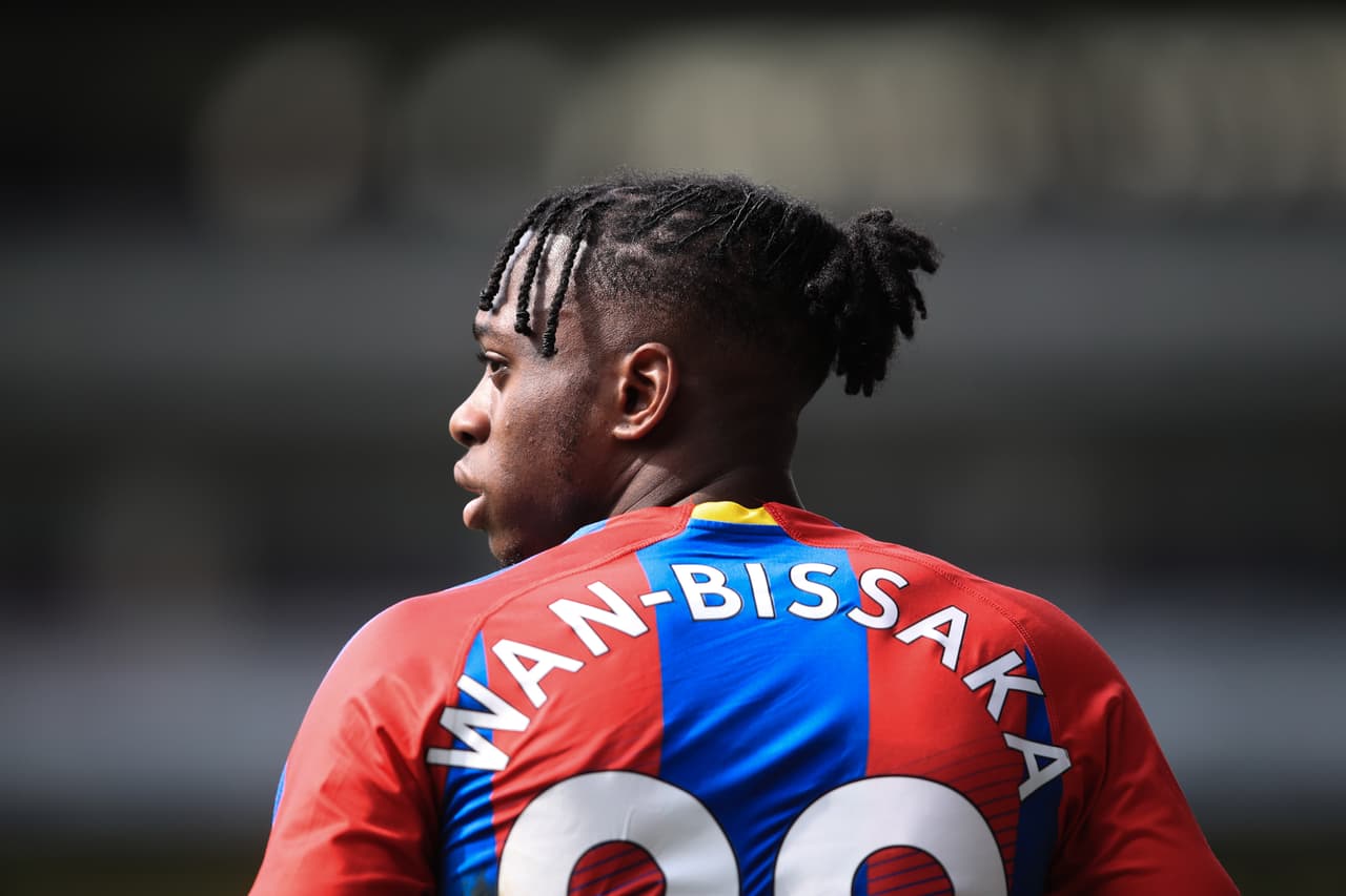 Manchester United buscaría quedarse con el lateral Aaron Wan-Bissaka, quien juega actualmente en el Crystal Palace.
