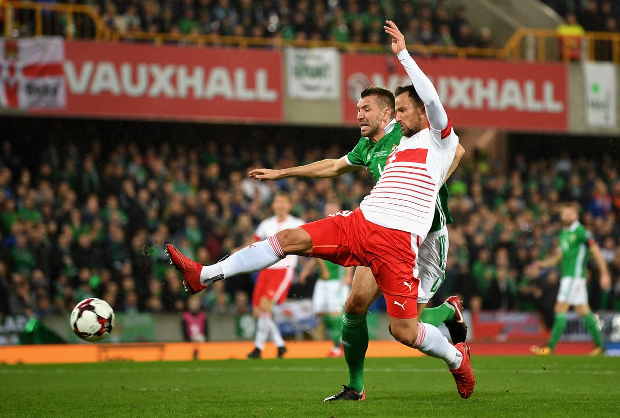 Haris Seferovic, compañero del mexicano Raúl Jiménez en el Benfica, fue el referente de Suiza en el ataque y generó peligro, sin la suficiente efectividad para sumar.