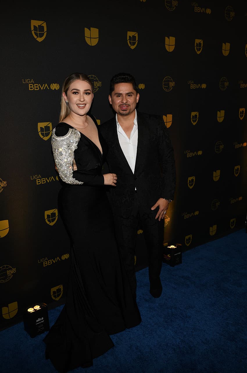 Los invitados especiales brillaron con luz propia en la alfombra azul del Balón de Oro 2019 de la Liga MX celebrado este sábado en Los Ángeles.