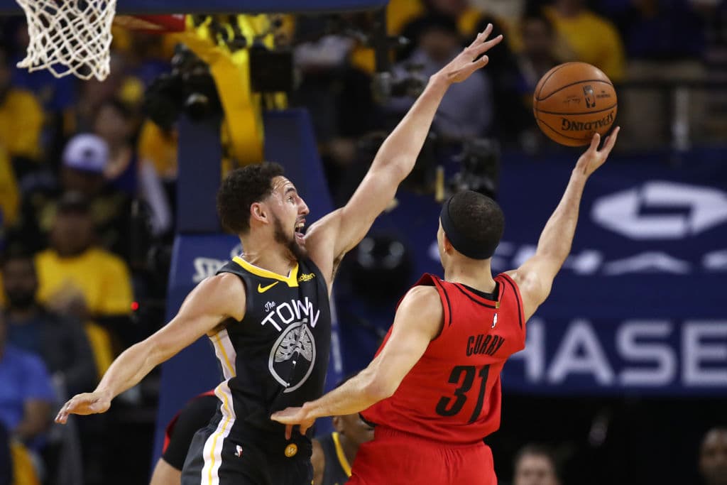 <b>Klay Thompson (Golden State Warriors)</b> hace su debut como parte de la élite defensiva de la NBA, en el segundo equipo, es su primera designación.