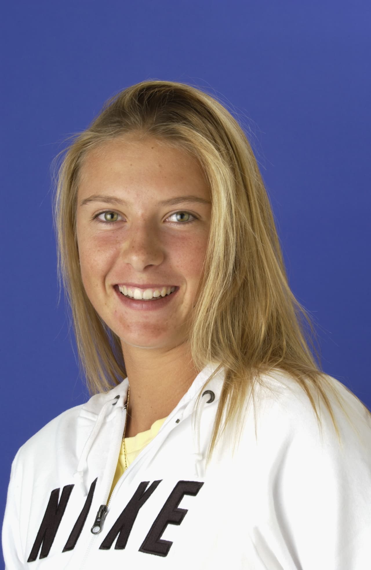 Sharapova se convirtió en la mimada de los medios, que veían una figura fresca en el tenis apoyada en una bonita cara. En 2005, sumó 7 semanas en el primer puesto de la clasificación mundial.