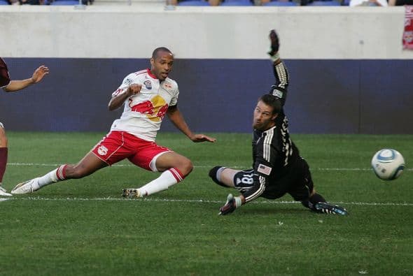 Thierry Henry se mantiene haciendo goles para Nueva York.