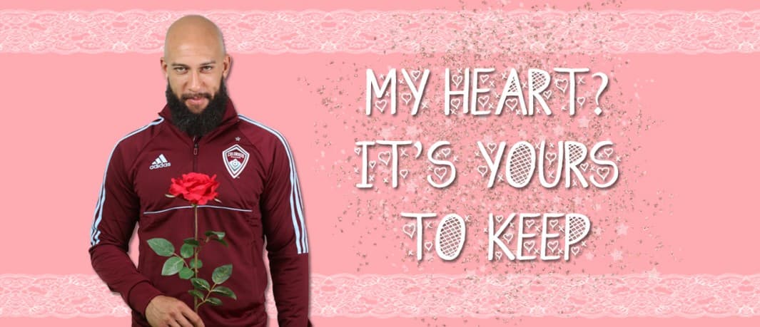 Las legendarias manos de la Selección de Estados Unidos... ¿será así de bueno Tim Howard cuidando corazones?