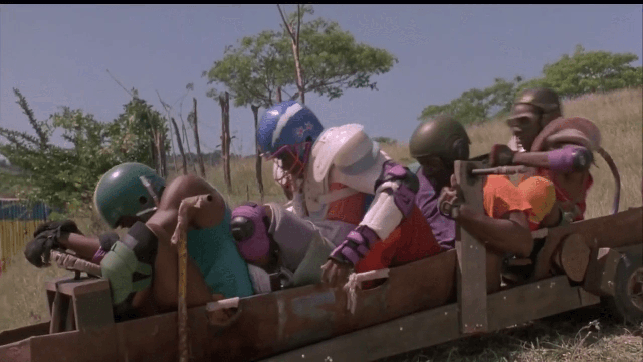 Escenas como esta en la que los isleños se entrenaban con trineos de madera o incluso en la bañera haciendo la formación se hicieron famosas en todo el mundo.