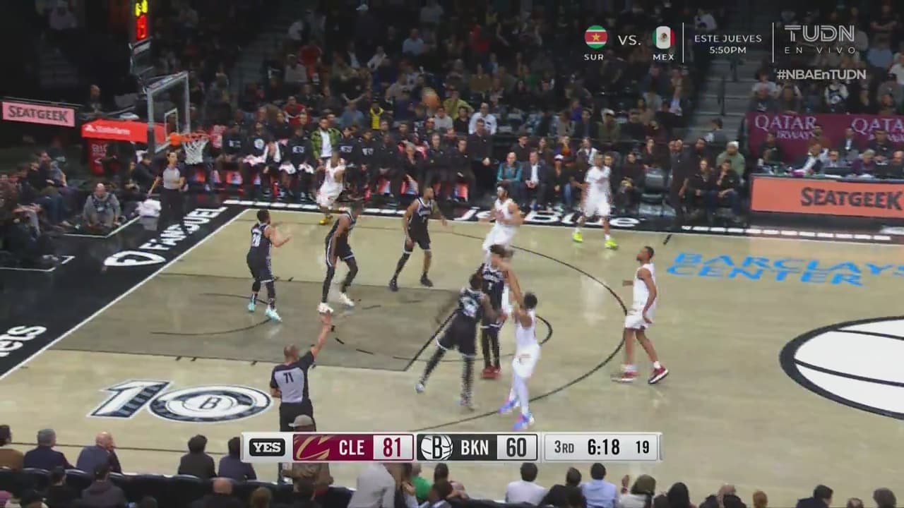 ¡De videojuego! Donovan Mitchell está encendido ante Brooklyn Nets