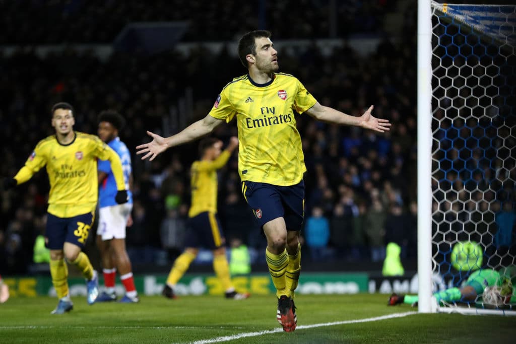 El Arsenal deja en el camino al Portsmouth 0-2 con goles de Papastathopoulos y Nketiah y avanza en la 5ta ronda de la FA Cup.