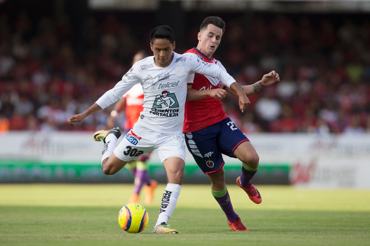 De nuevo, León retomó la iniciativa para buscar el necesitado triunfo para acercarse a la pelea.