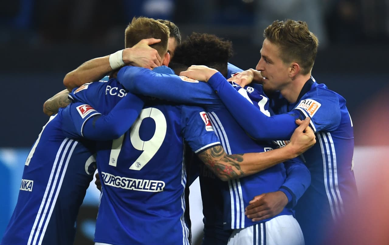 Schalke se coloca segundo en Bundesliga tras superar al Hamburgo