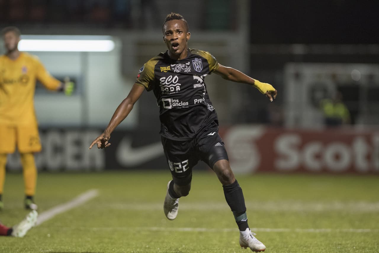 Y ante un irreconocible Toronto FC, que apenas hace meses había disputado la Final de este torneo ante el Guadalajara, el Independiente FC aprovechó para doblegar a su rival.