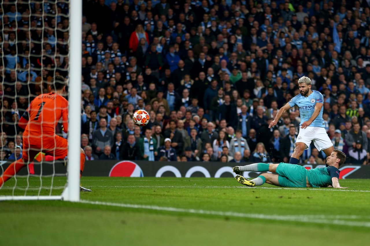 <b>¡Gran gol del argentino!</b>
<br>La secuencia de la anotación de Agüero.