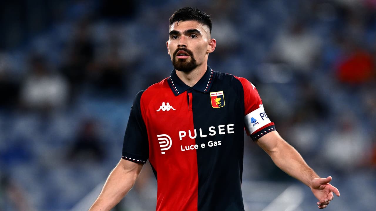 Johan Vásquez marca autogol, pero Genoa gana su primer partido de la campaña