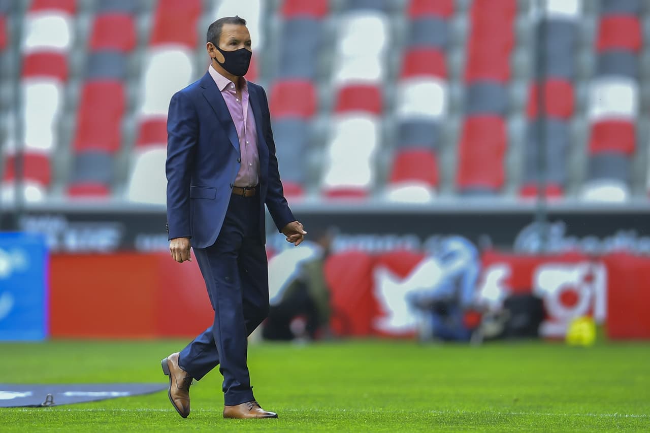 Toluca se impone ante Necaxa 2-0 , durante la tercera jornada del Torneo Guard1anes de la Liga MX. Michael Estrada, de penal, logró hacer el primer tanto, mientras que Joao Plata, de último minuto, anotó el gol que aseguró la victoria de los 'Diablos Rojos' en casa.