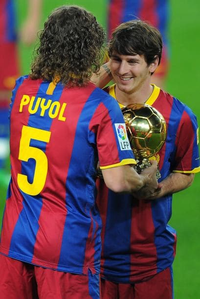 El argentino fue felicitado por todos sus compañeros.