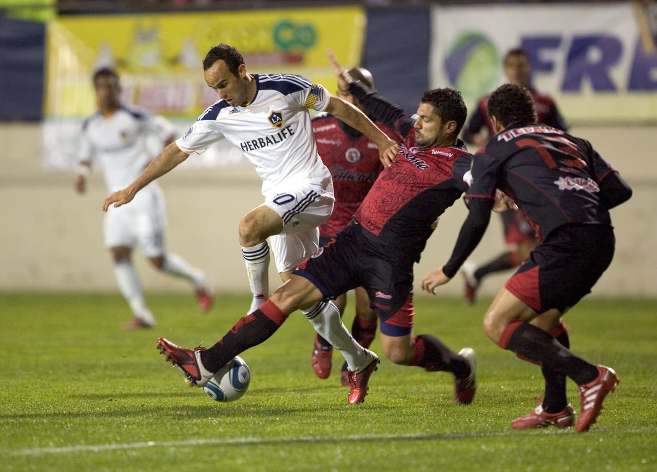 Landon Donovan durante un amistoso ante Xolos en 2011.